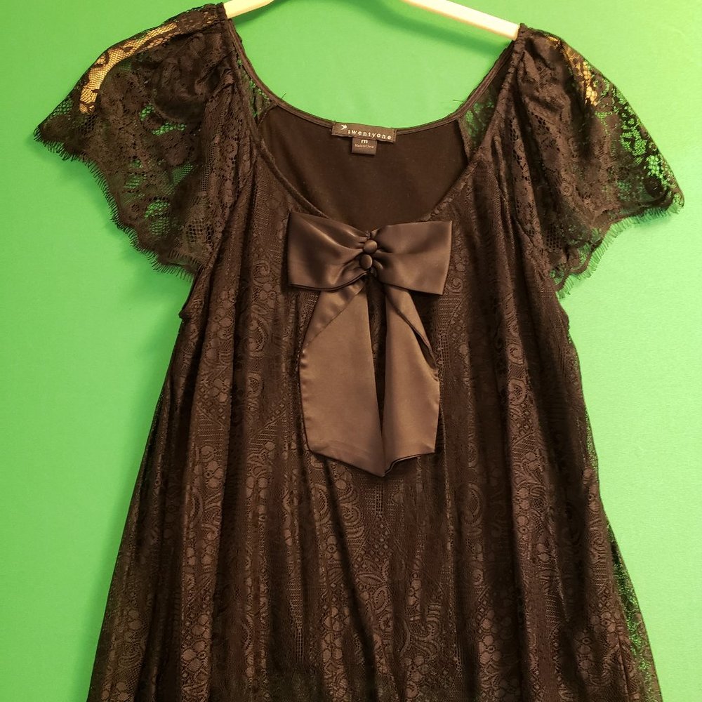 TwentyOne Black Lace top